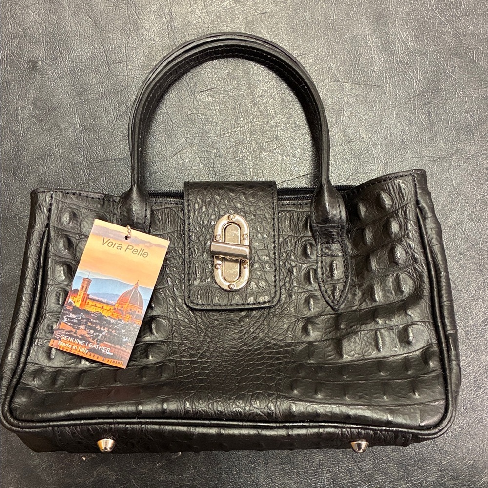 Vera Pelle Black Croc-Textured Satchel